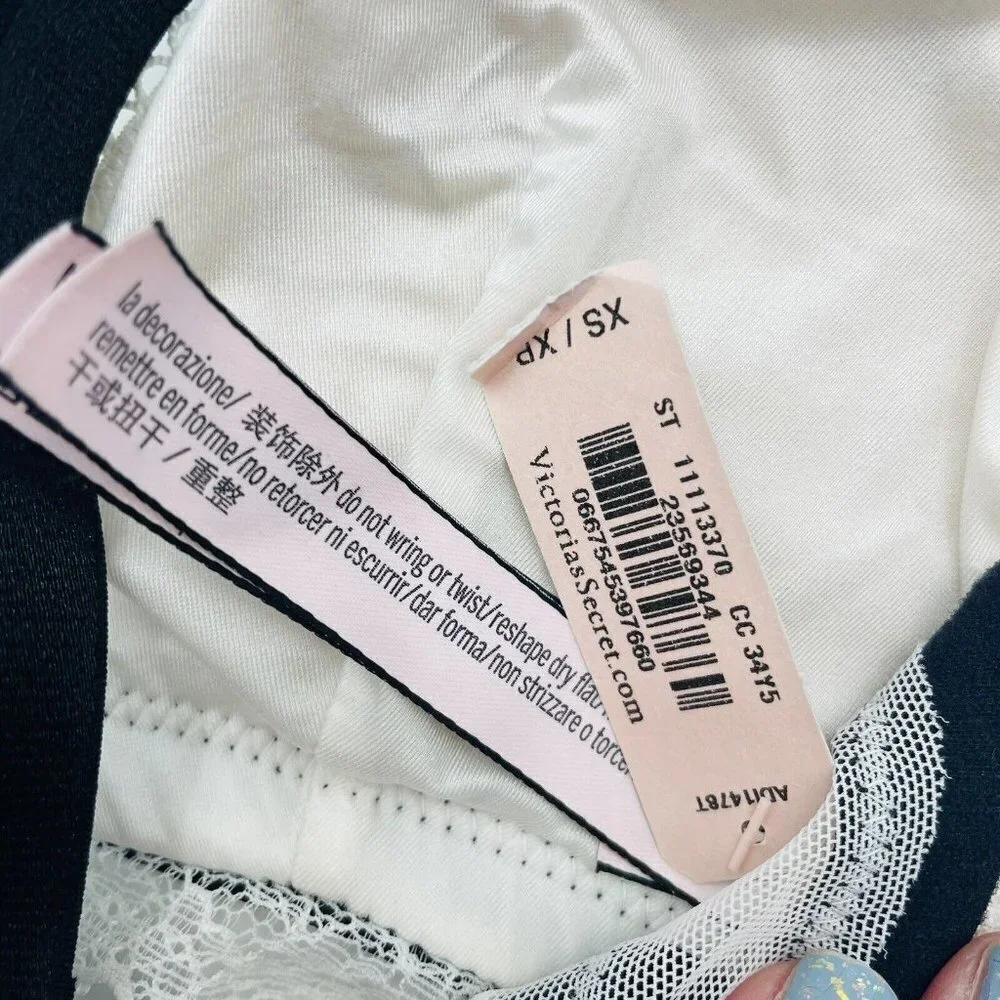 Victorias Secret Womens Size XS Lace Lined‎ Snap Front Bralette White Black 1516